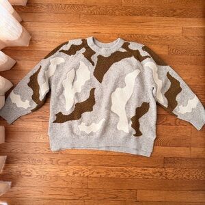 H&M Crewneck Camo Pattern Sweater - Gray, Cream & Brown